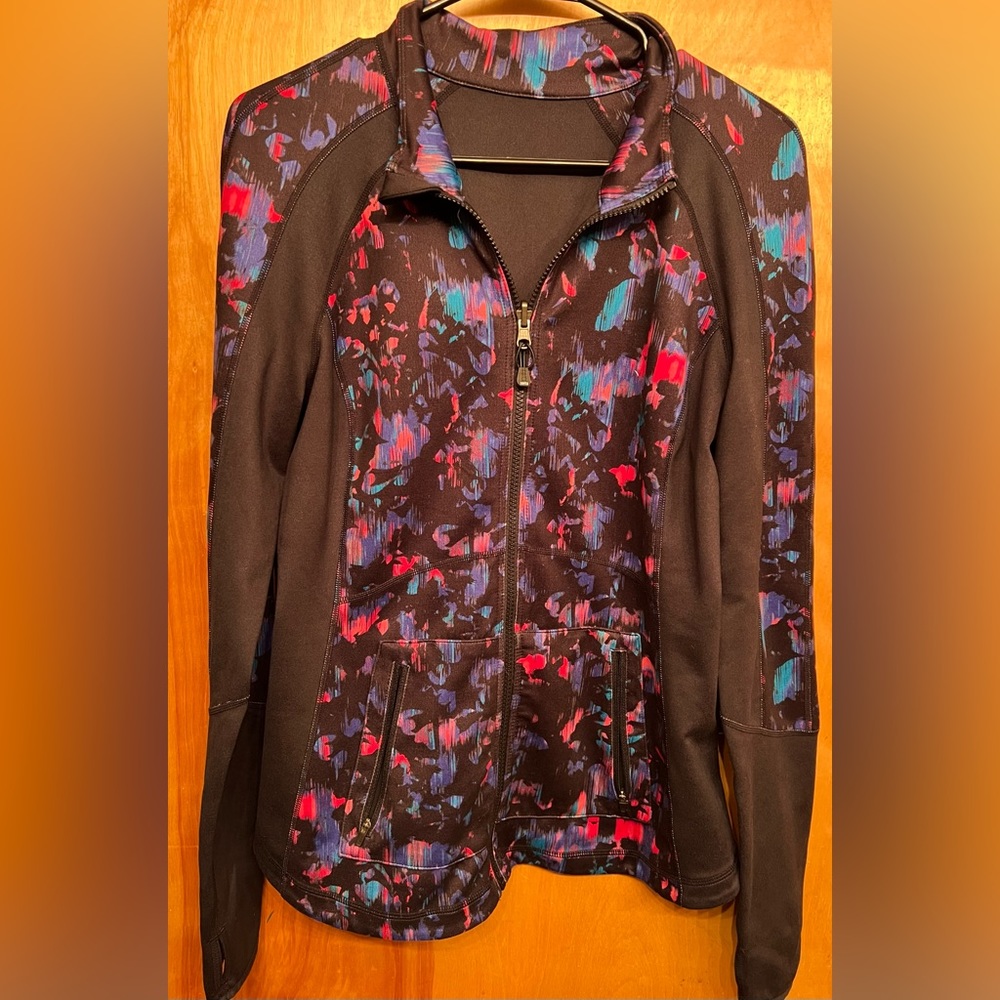 Beautiful Zella reversible workout jacket and leggings